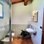 Lo Scalandrino 아파트호텔