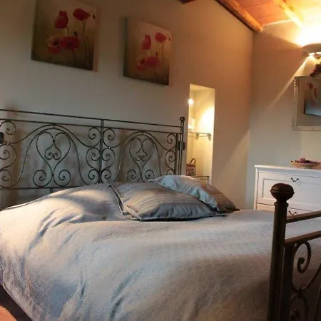 Lo Scalandrino Aparthotel