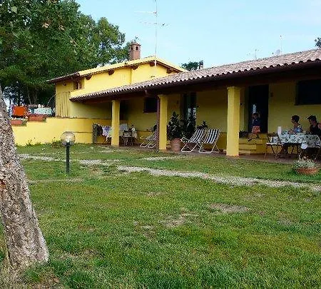 Lo Scalandrino Aparthotel 4*